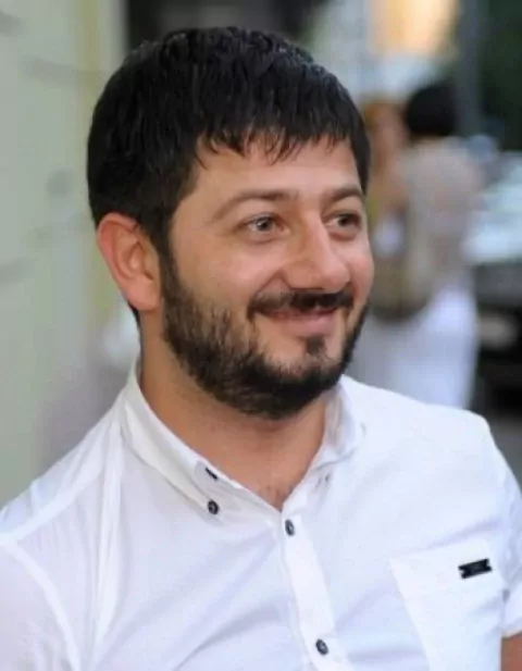 Михаил Галустян — Шоумен, ведущий, актер, сценарист, продюсер, фельдшер-акушер, учитель истории
