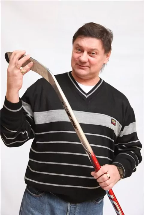 Николай Суханов — Хоккеист, нападающий