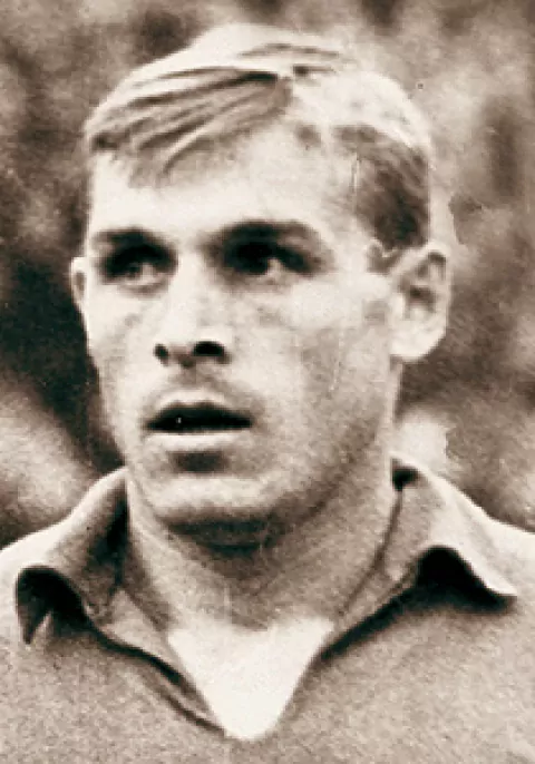 Николай Осянин — Советский футболист, нападающий.