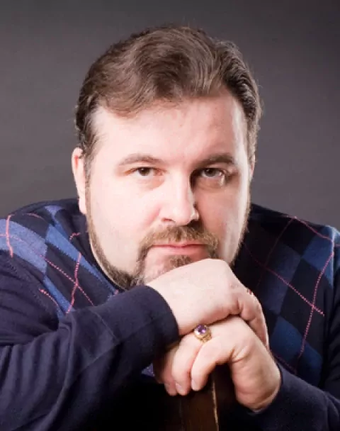 Евгений Акимов — Оперный певец тенор, солист Мариинского театра.
