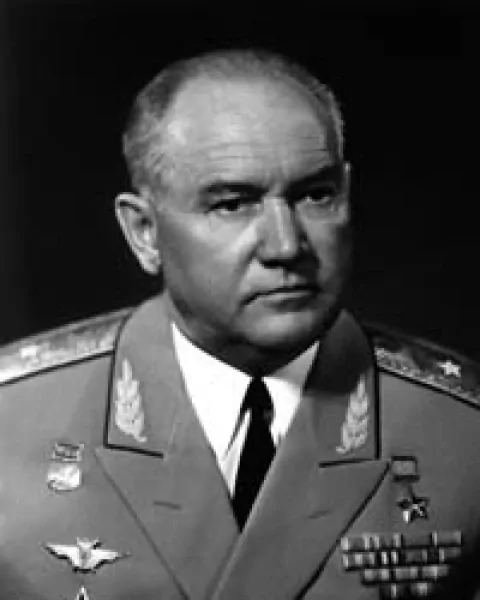 Валентин Васин — Герой Советского Союза, Заслуженный летчик-испытатель СССР