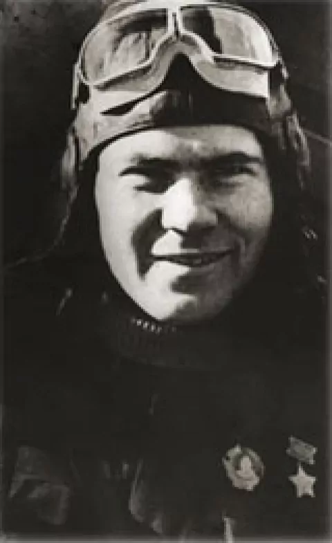 Петр Харитонов — летчик истребитель, Герои Великой Отечественной войны
