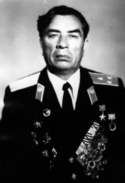 Михаил Булатов — Герой Советского Союза