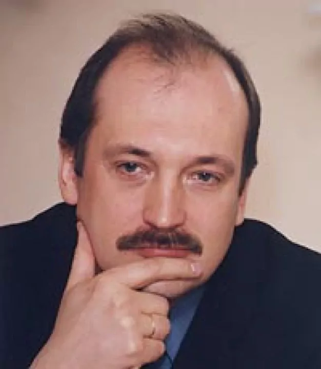 Леонид Страхов