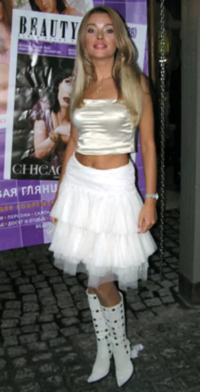 Алена Кравец — певица, в прошлом - модель