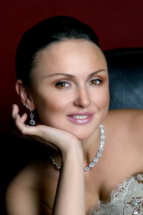 Юлия Сафина — Модельер, креативный директор марки 'ICON', невестка сенатора Ралифа Сафина и...