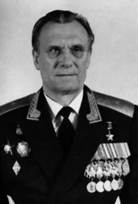 Федор Яловой — Герой Советского Союза, Заслуженный военный штурман СССР, генерал-майор авиации
