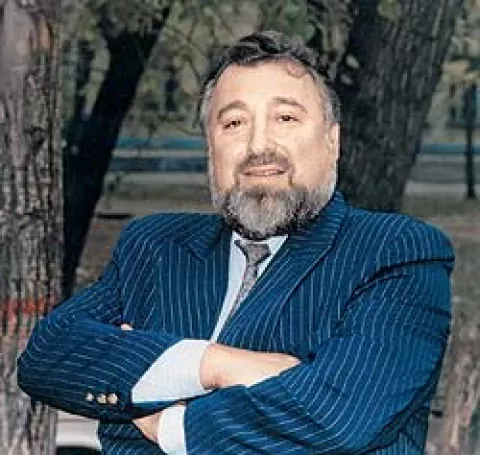 Николай Басин — доктор искусств, заслуженный работник культуры