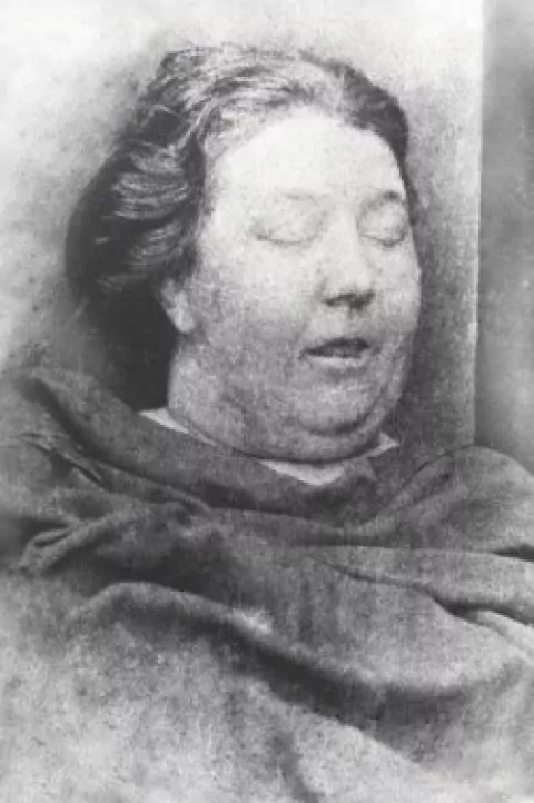 Марта Тэбрем — Лондонская проститутка, одна из возможных жертв Джека Потрошителя