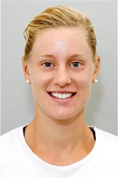 Элисон Риске — Американская теннисистка.
