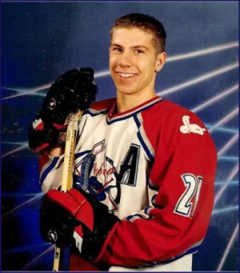 Дерек Рой — Профессиональный канадский хоккеист