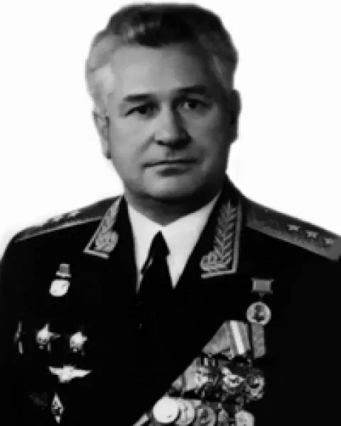 Николай Москвителев — Генерал-полковник авиации, Заслуженный военный летчик СССР, кандидат военных наук