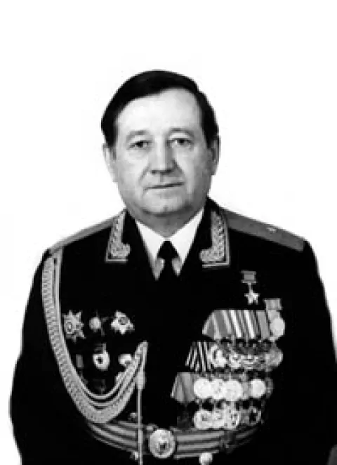 Александр Барсуков — Герой Советского Союза, генерал-майор