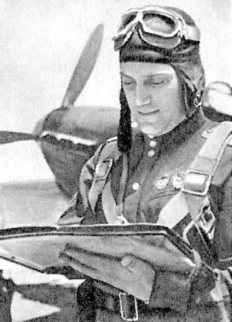 Евгений Савицкий — Летчик истребитель, маршал авиации, Герой Советского Союза